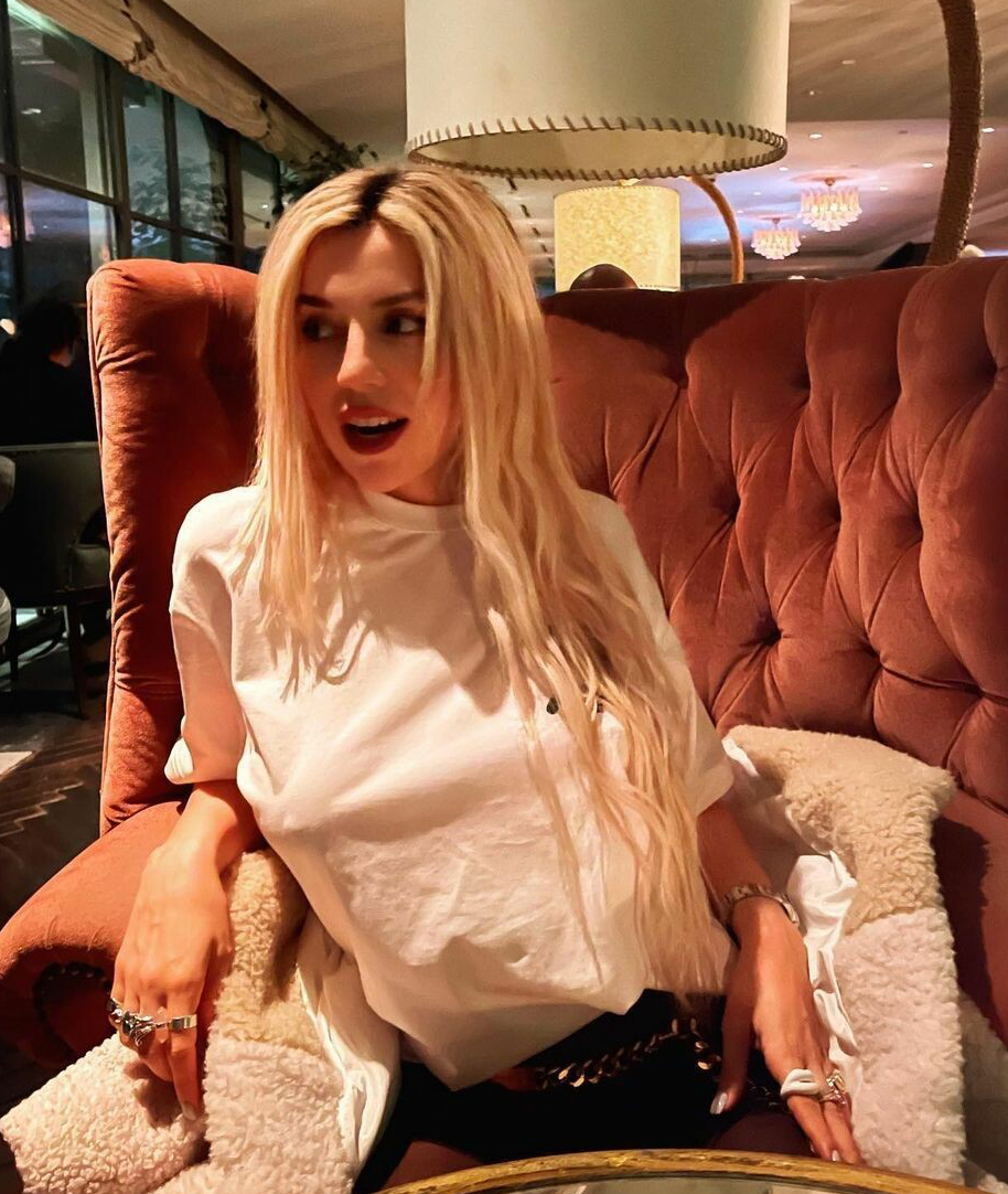 Ava Max 13