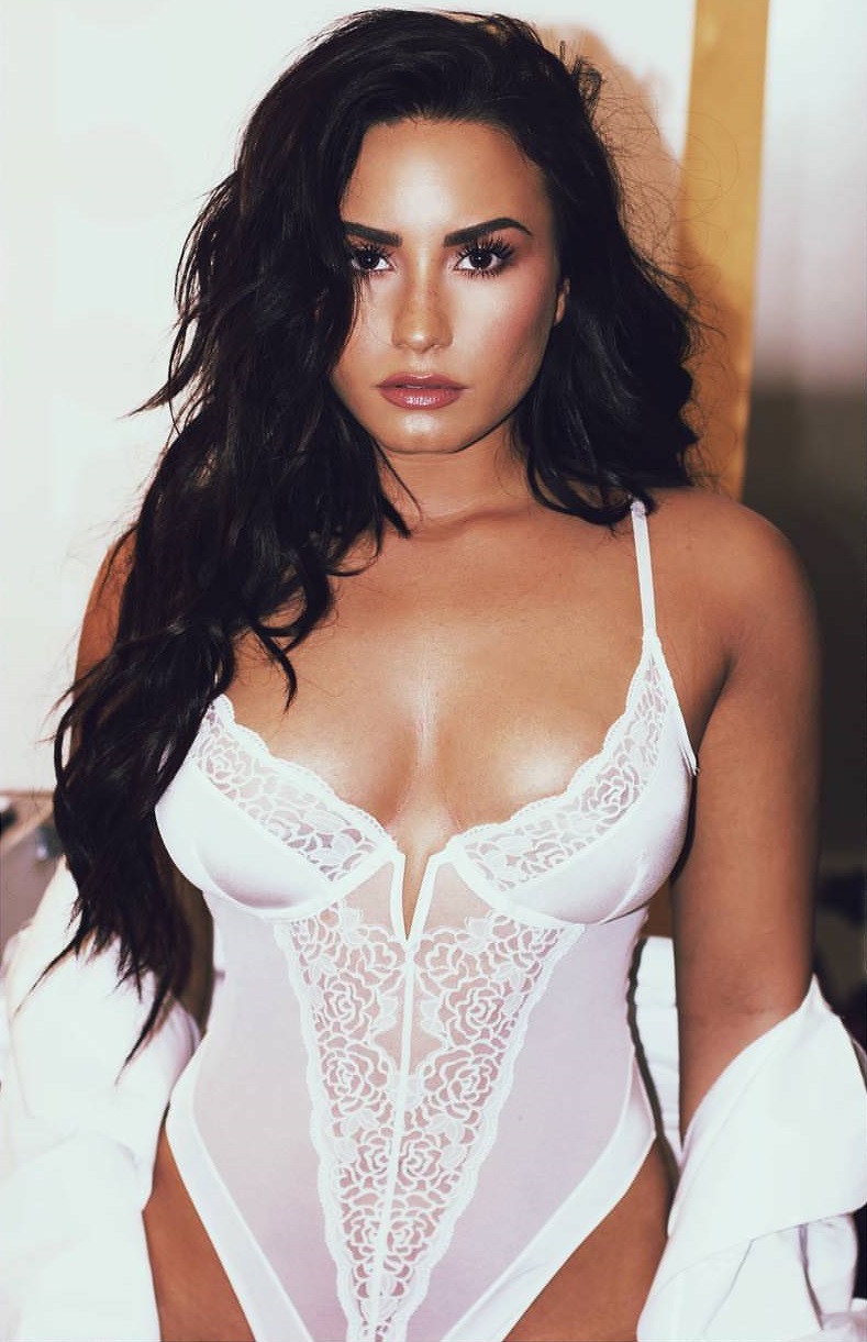 Demi Lovato 09