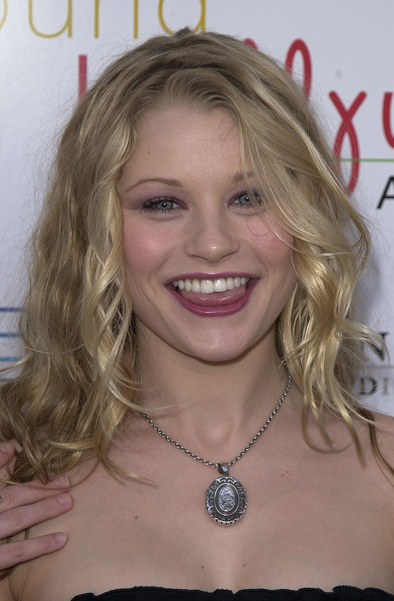 Emilie de Ravin 02