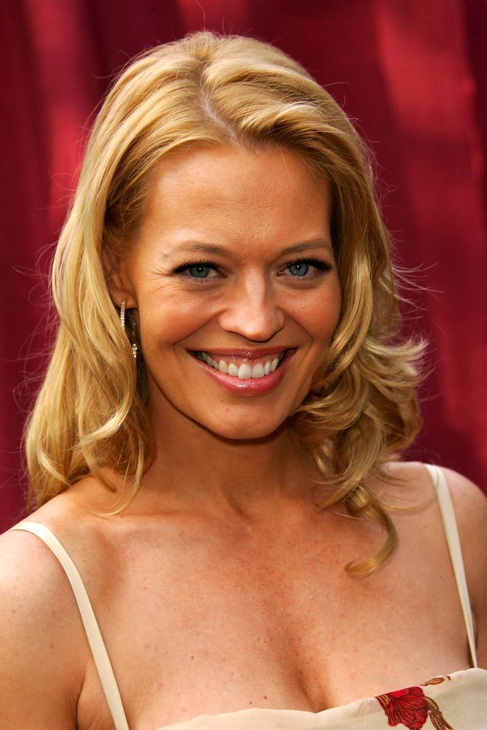 Jeri Ryan 13