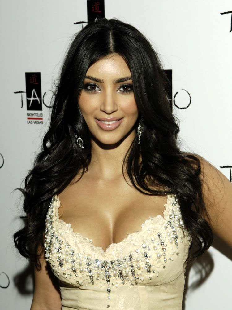 Kim Kardashian 01