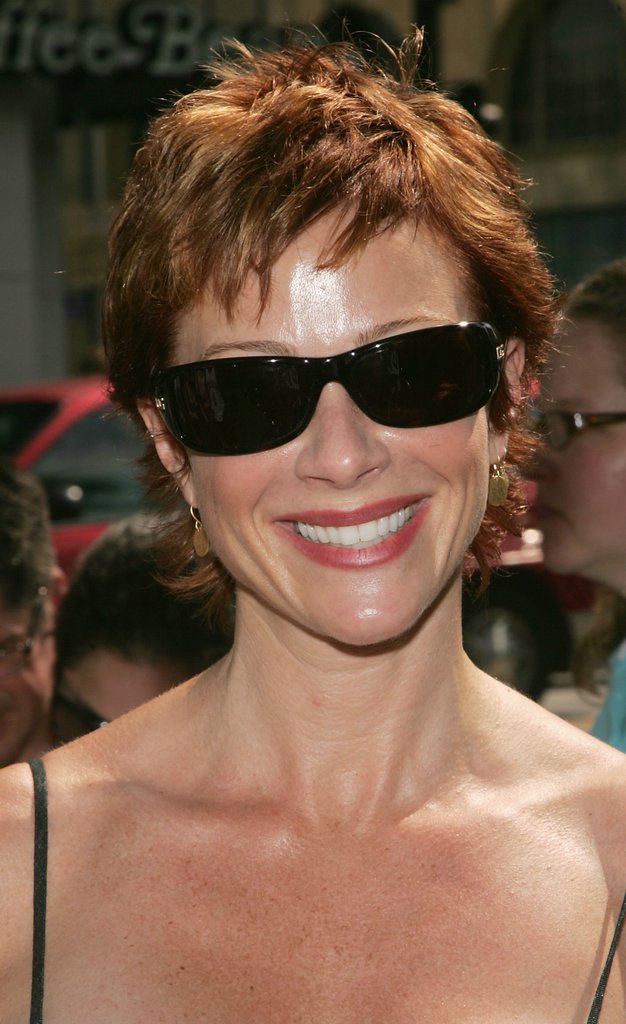 Lauren Holly 18