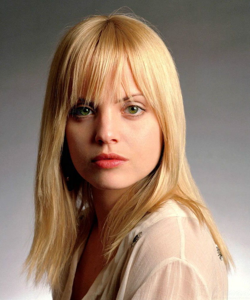 Mena Suvari 01