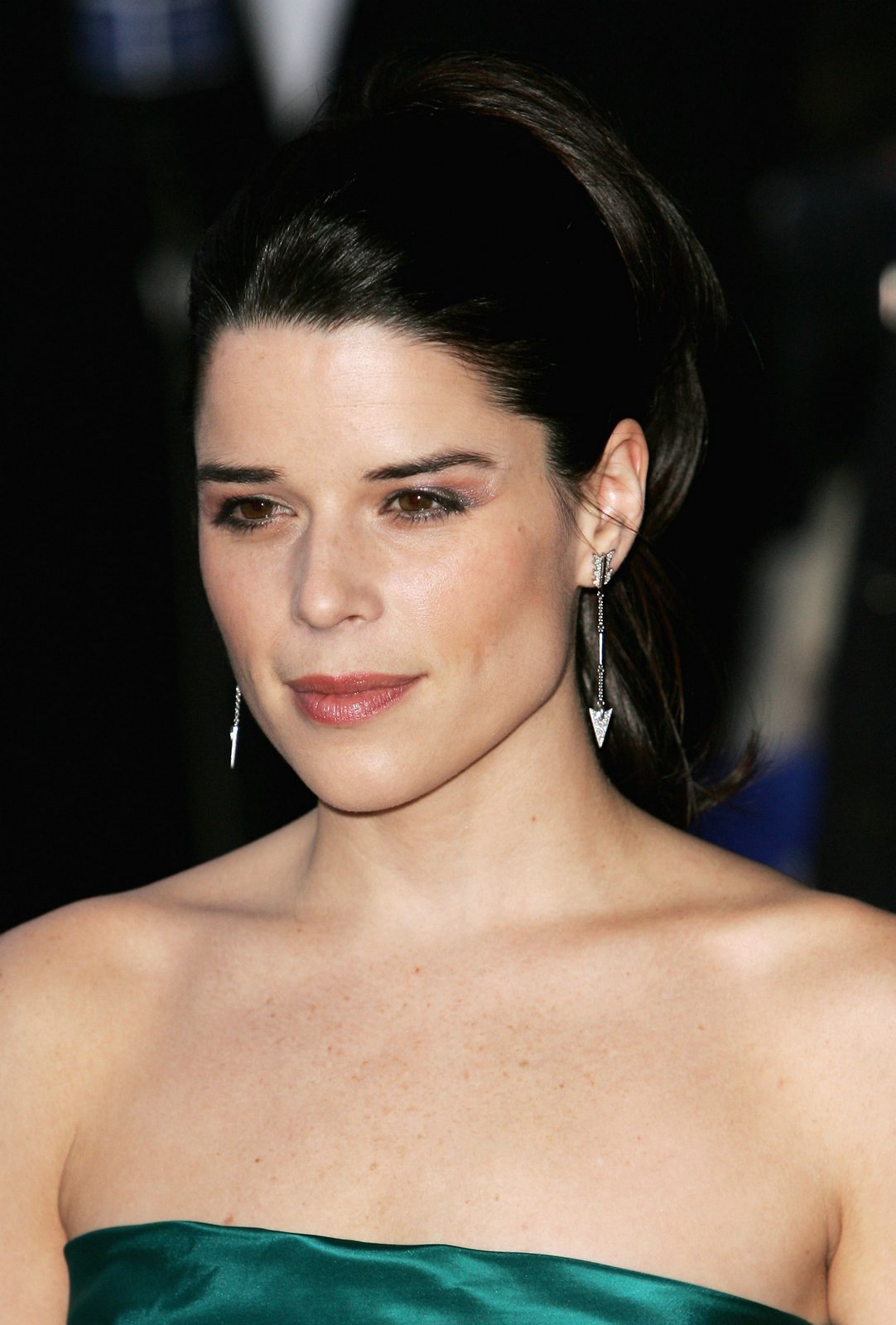 Neve Campbell 01