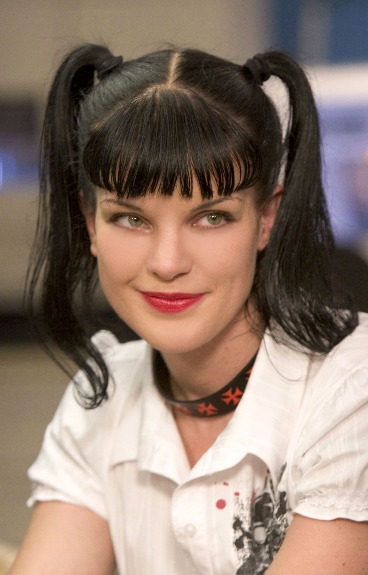 Pauley Perrette 07