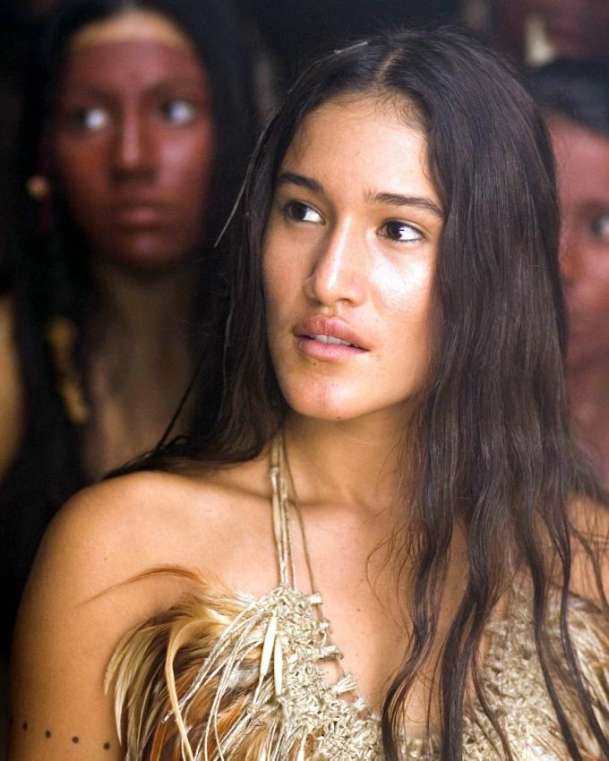 Q'Orianka Kilcher 01