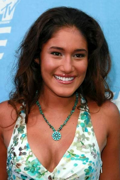 Q'Orianka Kilcher 09