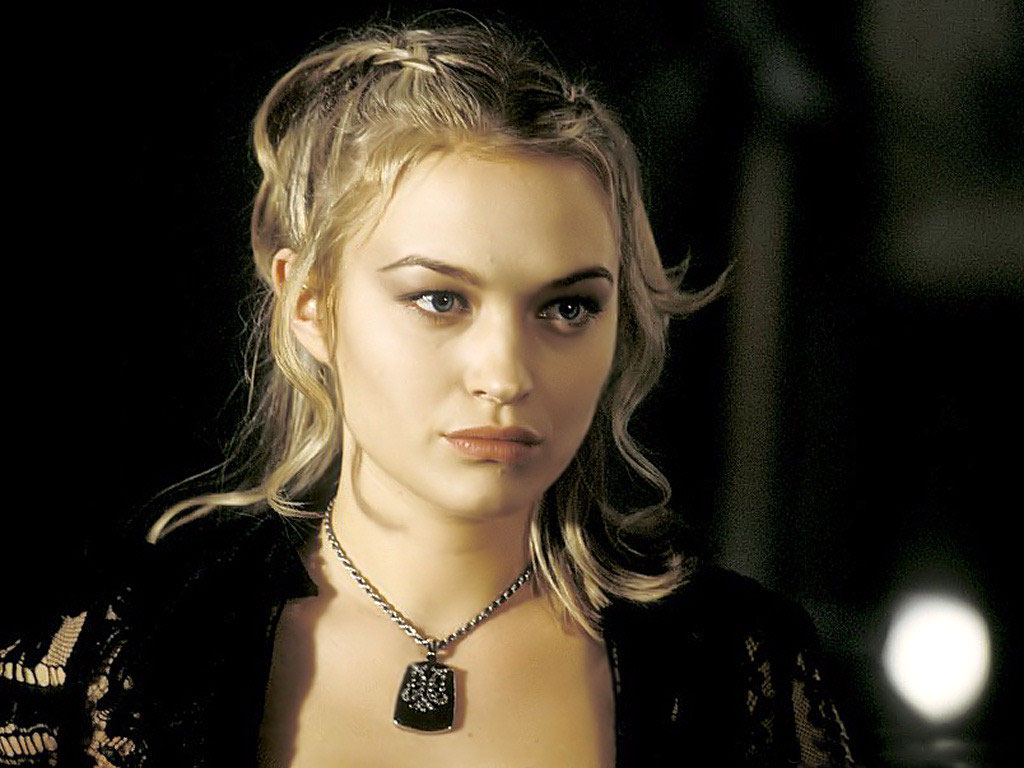 Sophia Myles 08